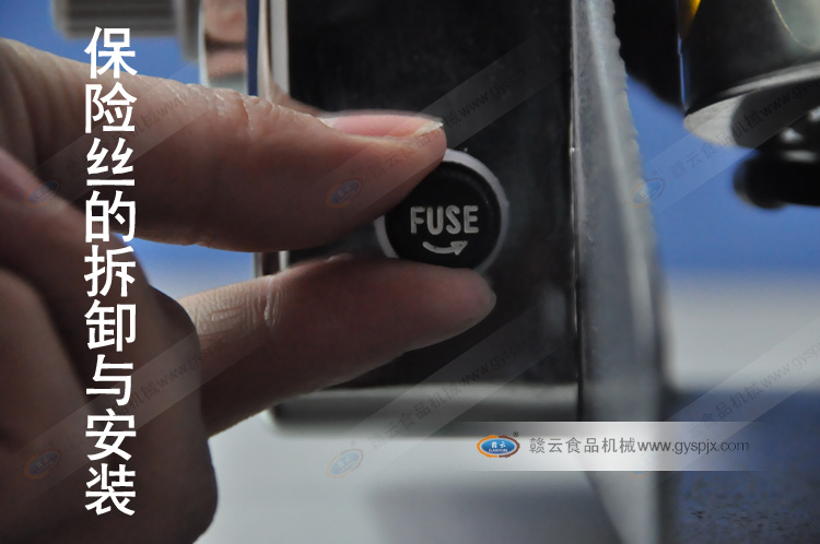 �M���ƶ๦�ܷ���C�u�[ʽ���U�z�İ��b�c���Q